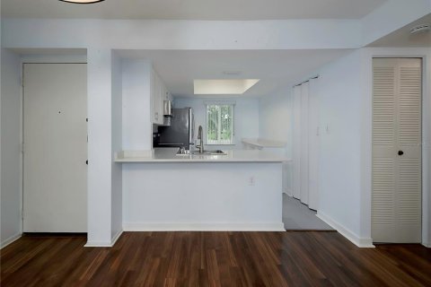 Condo in Oldsmar, Florida, 2 bedrooms  № 1791244 - photo 5