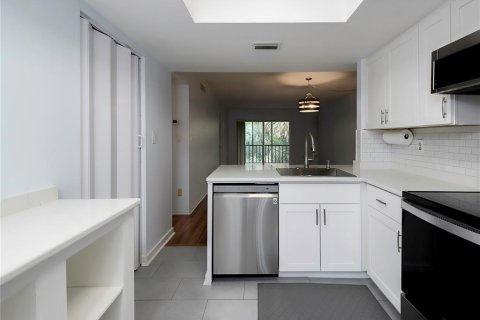 Condo in Oldsmar, Florida, 2 bedrooms  № 1791244 - photo 9