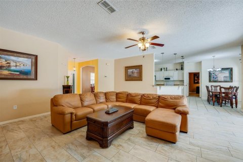 House in Edgewater, Florida 4 bedrooms, 208.38 sq.m. № 1888463 - photo 25