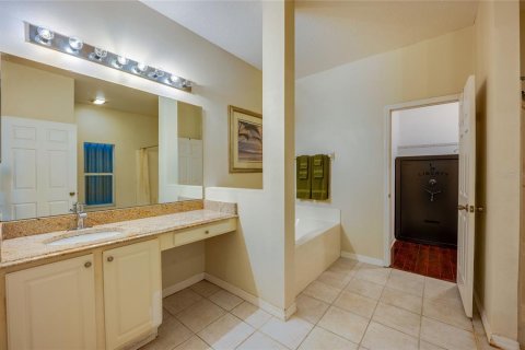 House in Edgewater, Florida 4 bedrooms, 208.38 sq.m. № 1888463 - photo 14