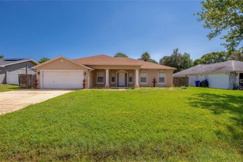 House in Edgewater, Florida 4 bedrooms, 208.38 sq.m. № 1888463 - photo 1