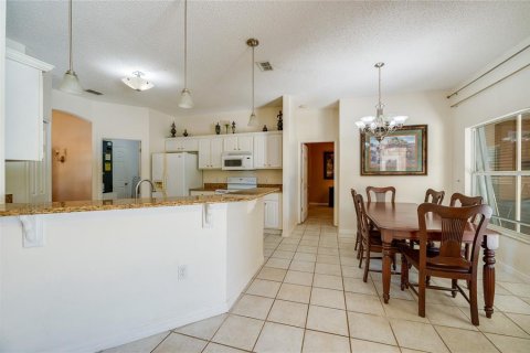 House in Edgewater, Florida 4 bedrooms, 208.38 sq.m. № 1888463 - photo 6