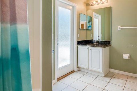 House in Edgewater, Florida 4 bedrooms, 208.38 sq.m. № 1888463 - photo 11