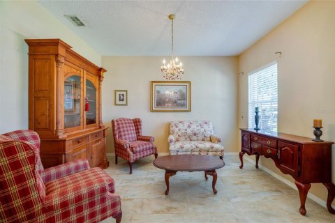 House in Edgewater, Florida 4 bedrooms, 208.38 sq.m. № 1888463 - photo 19