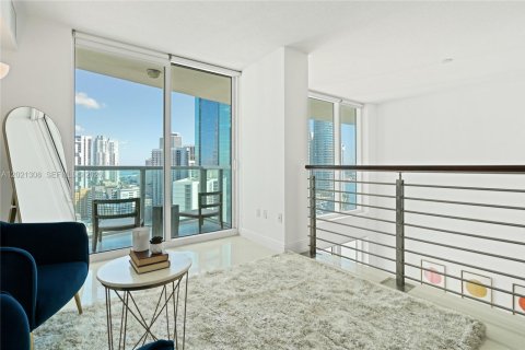 Condominio en venta en Miami, Florida, 2 dormitorios, 140.28 m2 № 2078354 - foto 19