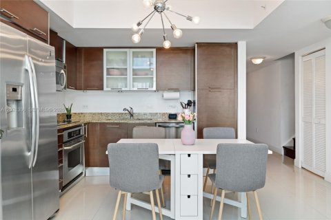 Condominio en venta en Miami, Florida, 2 dormitorios, 140.28 m2 № 2078354 - foto 3