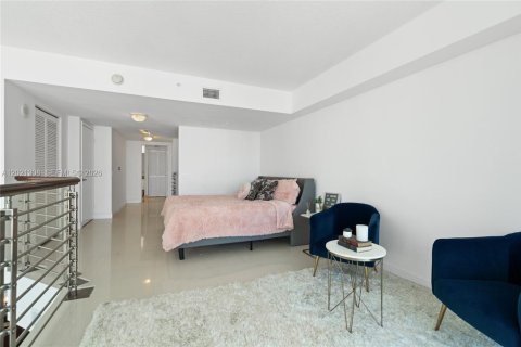 Condominio en venta en Miami, Florida, 2 dormitorios, 140.28 m2 № 2078354 - foto 18