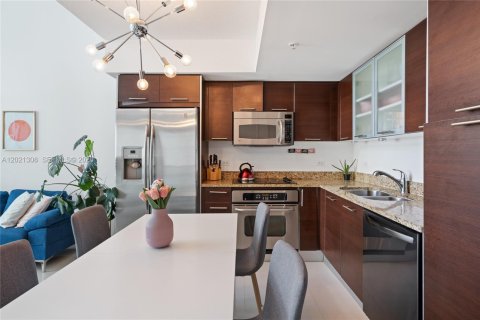 Condominio en venta en Miami, Florida, 2 dormitorios, 140.28 m2 № 2078354 - foto 2
