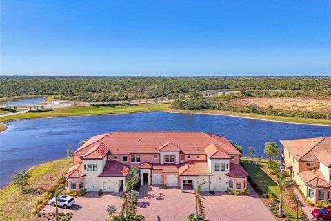 Купить кондоминиум в Венеция, Флорида 7 комнат, 185.62м2, № 1565408 - фото 1