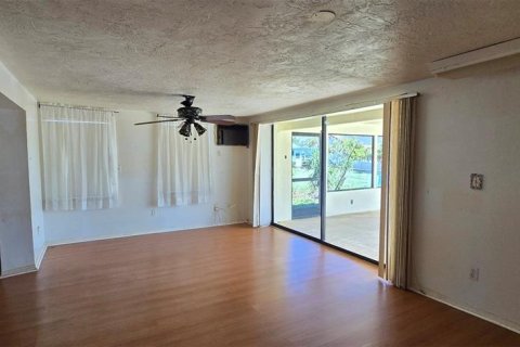 House in Holiday, Florida 2 bedrooms, 165.18 sq.m. № 1576584 - photo 19