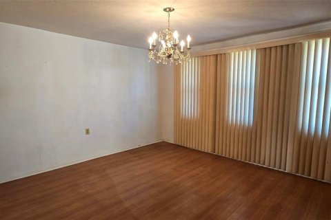 House in Holiday, Florida 2 bedrooms, 165.18 sq.m. № 1576584 - photo 7