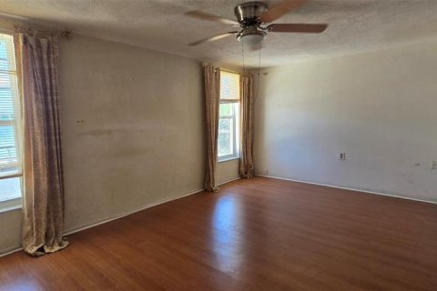House in Holiday, Florida 2 bedrooms, 165.18 sq.m. № 1576584 - photo 25