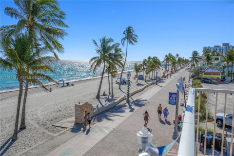 Condominio en venta en Hollywood, Florida, 1 dormitorio, 75.44 m2 № 2000511 - foto 25