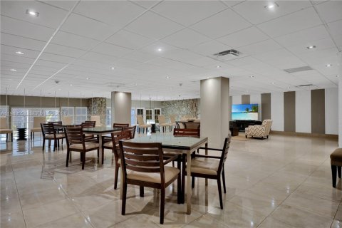 Condominio en venta en Hollywood, Florida, 1 dormitorio, 75.44 m2 № 2000511 - foto 16