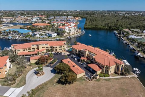 Condominio en venta en Punta Gorda, Florida, 2 dormitorios, 137.22 m2 № 2094093 - foto 2