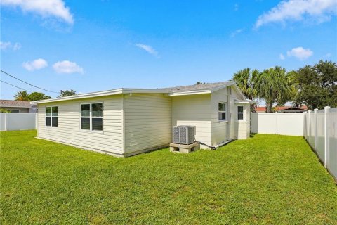 Casa en venta en Saint Petersburg, Florida, 2 dormitorios, 119.94 m2 № 2388248 - foto 28