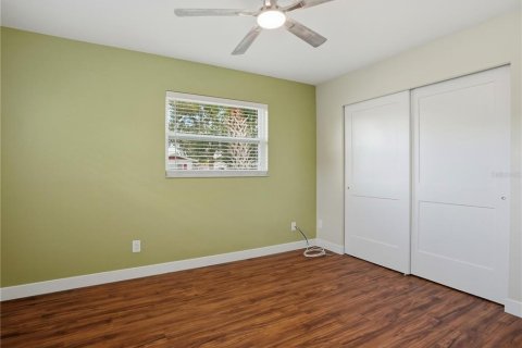 Casa en venta en Saint Petersburg, Florida, 2 dormitorios, 119.94 m2 № 2388248 - foto 16