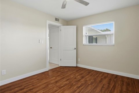 Casa en venta en Saint Petersburg, Florida, 2 dormitorios, 119.94 m2 № 2388248 - foto 19