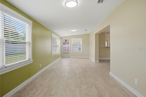 Casa en venta en Saint Petersburg, Florida, 2 dormitorios, 119.94 m2 № 2388248 - foto 8