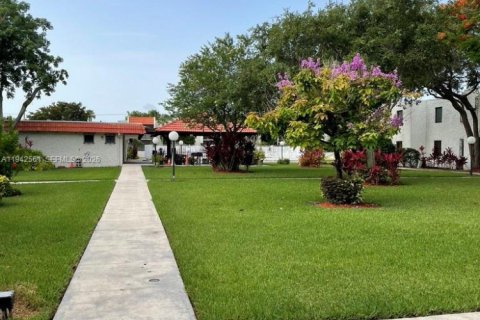 Copropriété à louer à Palmetto Bay, Floride: 2 chambres, 72.19 m2 № 1999208 - photo 16
