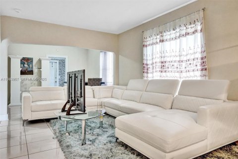 Casa en venta en Miami, Florida, 2 dormitorios, 78.97 m2 № 1992379 - foto 7