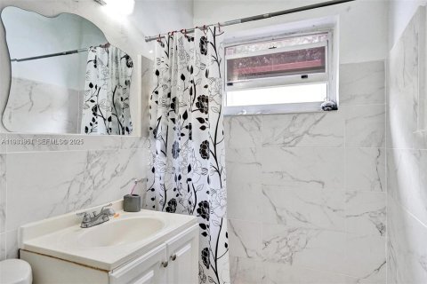 Casa en venta en Miami, Florida, 2 dormitorios, 78.97 m2 № 1992379 - foto 16