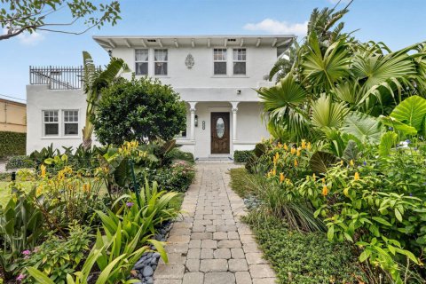 House in West Palm Beach, Florida 3 bedrooms, 152.64 sq.m. № 2184965 - photo 2