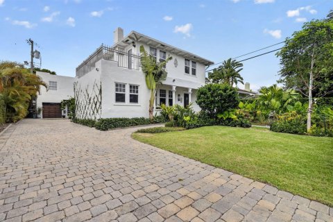 House in West Palm Beach, Florida 3 bedrooms, 152.64 sq.m. № 2184965