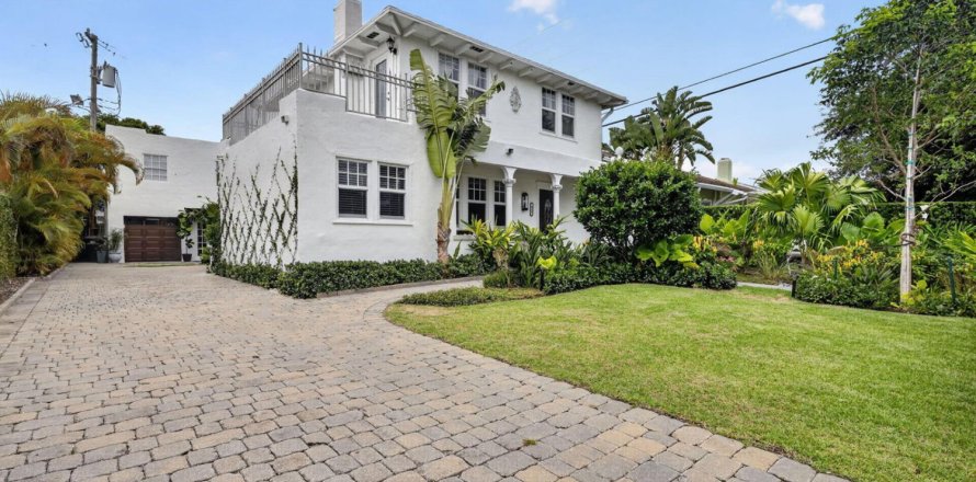 House in West Palm Beach, Florida 3 bedrooms, 152.64 sq.m. № 2184965