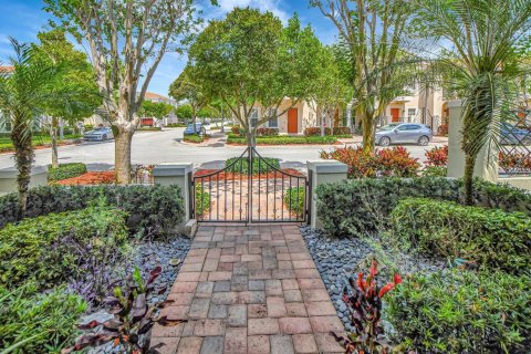 Touwnhouse à louer à Boca Raton, Floride: 2 chambres, 154.03 m2 № 2376374 - photo 3