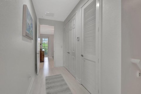 Touwnhouse à louer à Boca Raton, Floride: 2 chambres, 154.03 m2 № 2376374 - photo 17