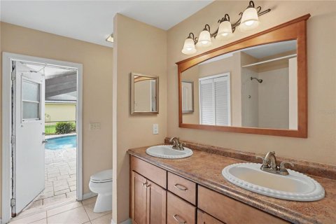 House in Plant City, Florida 4 bedrooms, 191.84 sq.m. № 2314846 - photo 19