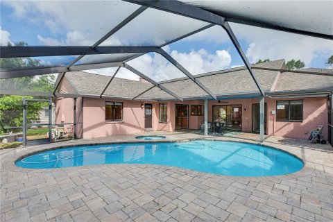 House in Plant City, Florida 4 bedrooms, 191.84 sq.m. № 2314846 - photo 22