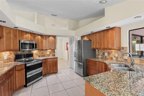 House in Plant City, Florida 4 bedrooms, 191.84 sq.m. № 2314846 - photo 10