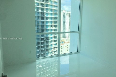 Condo in Miami, Florida, 1 bedroom  № 2081253 - photo 8
