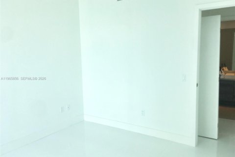 Condo in Miami, Florida, 1 bedroom  № 2081253 - photo 7