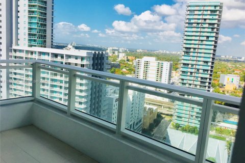 Condo in Miami, Florida, 1 bedroom  № 2081253 - photo 11