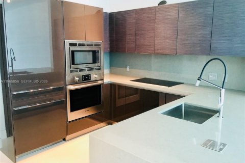 Condo in Miami, Florida, 1 bedroom  № 2081253 - photo 4