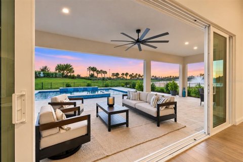 Villa ou maison à vendre à Lakewood Ranch, Floride: 5 chambres, 420.1 m2 № 2431019 - photo 9