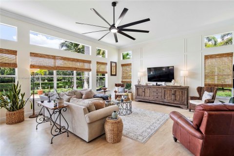House in Davie, Florida 5 bedrooms, 346.15 sq.m. № 1750457 - photo 30