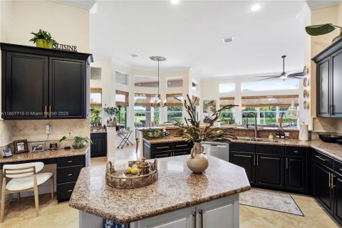 House in Davie, Florida 5 bedrooms, 346.15 sq.m. № 1750457 - photo 26