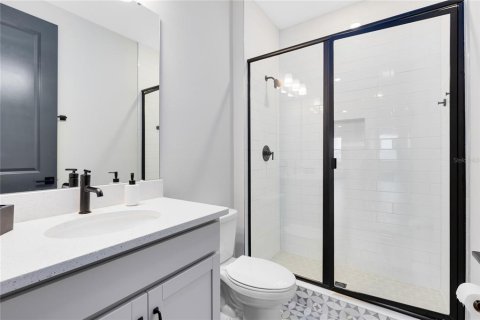 House in Orlando, Florida 5 bedrooms, 287.81 sq.m. № 2151707 - photo 29