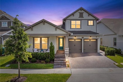 House in Orlando, Florida 5 bedrooms, 287.81 sq.m. № 2151707