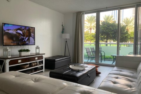 Condominio en venta en Sunny Isles Beach, Florida, 1 dormitorio, 93.37 m2 № 1938000 - foto 11