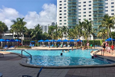 Copropriété à vendre à Sunny Isles Beach, Floride: 1 chambre, 93.37 m2 № 1938000 - photo 3