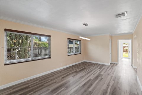 House in Dania Beach, Florida 3 bedrooms, 194.54 sq.m. № 1852149 - photo 14