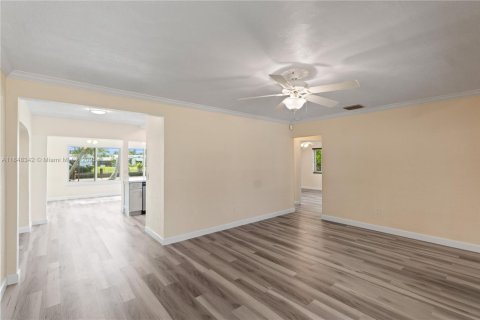House in Dania Beach, Florida 3 bedrooms, 194.54 sq.m. № 1852149 - photo 6