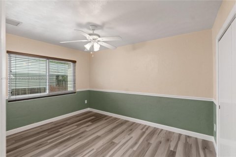 House in Dania Beach, Florida 3 bedrooms, 194.54 sq.m. № 1852149 - photo 23