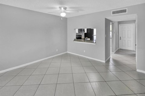 Copropriété à louer à Clearwater, Floride: 2 chambres, 102.56 m2 № 2388577 - photo 11