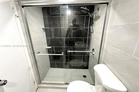 Купить кондоминиум в Халландейл-Бич, Флорида 1 спальня, 29.73м2, № 2005951 - фото 3